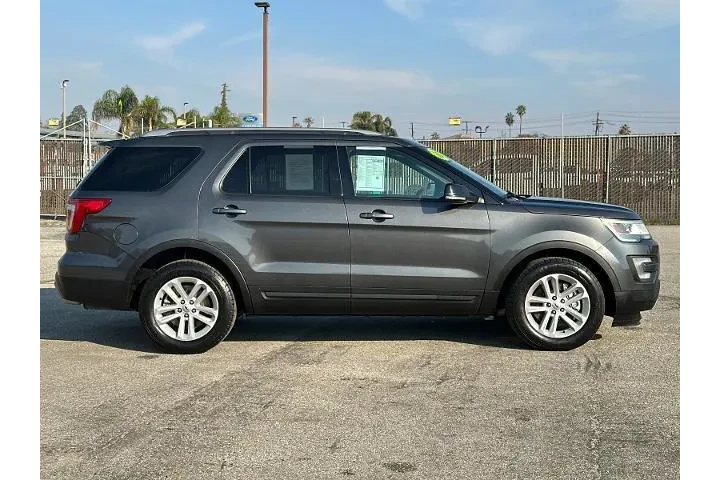 $14990 : Ford Explorer 2016 XLT 4dr S image 2