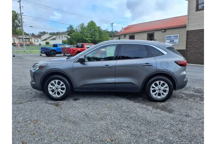 $25990 : Ford Escape 2024 AWD Active image 2