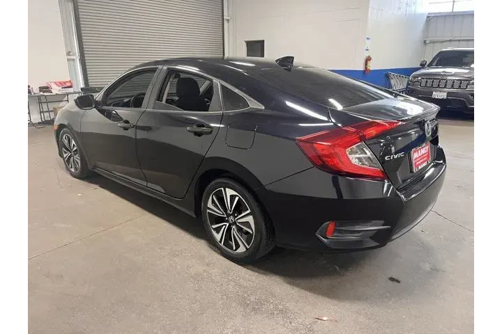 $15981 : Honda Civic 2016 EX-T 4dr Se image 5