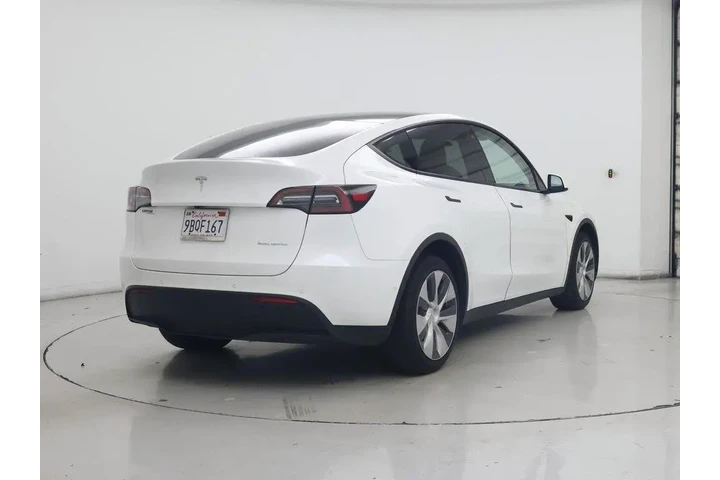 $29998 : Tesla Model Y 2022 AWD Long image 8