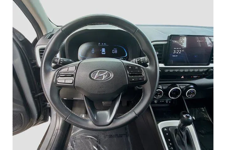 $16698 : Hyundai VENUE 2023 Limited 4 image 2