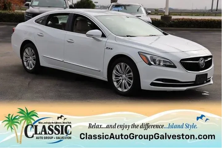 $19271 : Buick LaCrosse 2019 Essence image 1