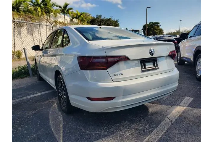 $12990 : Volkswagen Jetta 2019 SEL 4d image 4