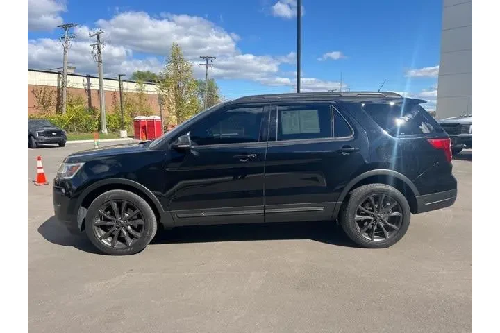 $13789 : Ford Explorer 2018 AWD XLT 4 image 8