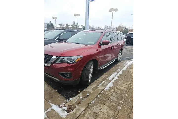 $16605 : Nissan Pathfinder 2018 4x4 S image 1