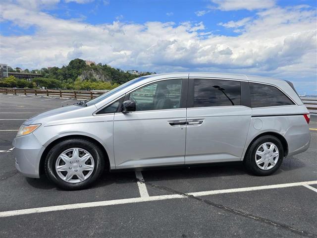 $6800 : 2012 HONDA ODYSSEY image 10