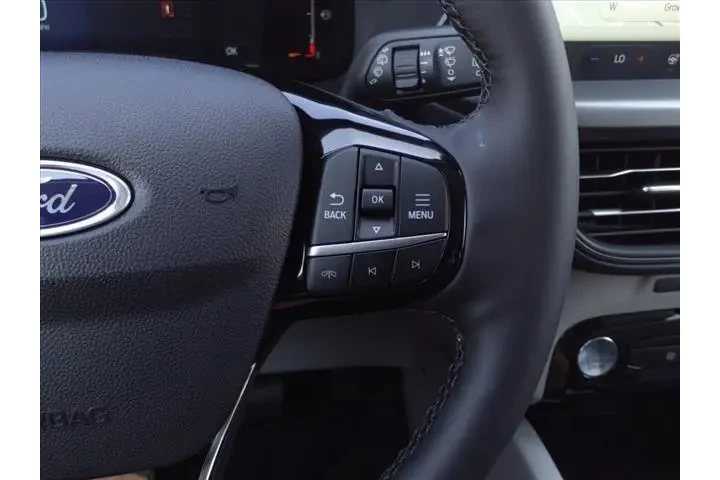 $29100 : Ford Escape Plug-In Hybrid 2 image 9