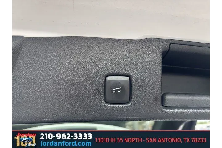 $18237 : Ford Escape 2022 SE 4dr SUV image 10
