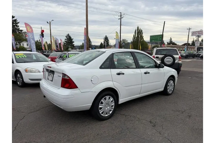 $4995 : 2005 Focus ZX4 S image 10