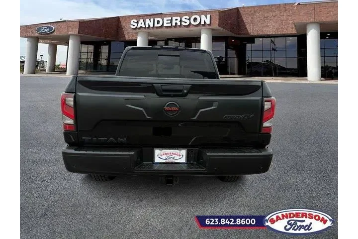 $39888 : Nissan Titan 2021 4x4 PRO-4X image 4