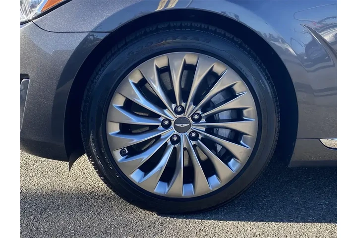 $18495 : Genesis G90 2017 3.3T Premiu image 9