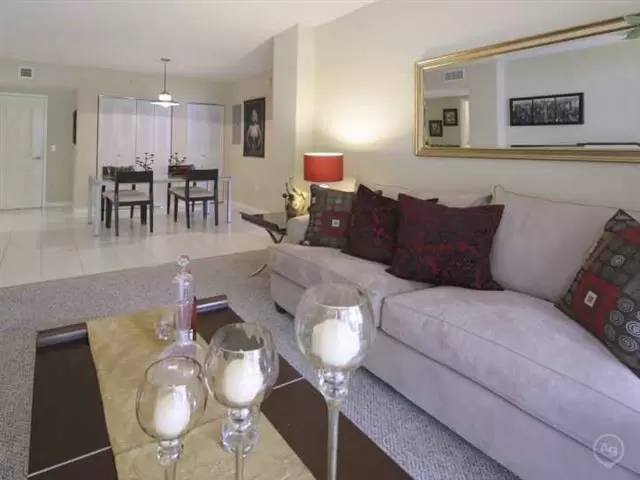 $2650 : MIAMI LAKES.  Facil Renta image 1