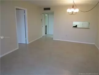 $2360 : Westchester. Miami image 1