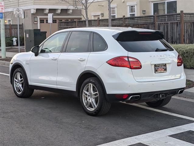 $13988 : 2013 Cayenne Diesel image 8