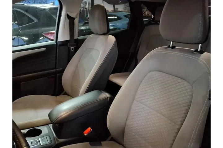 $22813 : Ford Escape 2022 SE 4dr SUV image 10