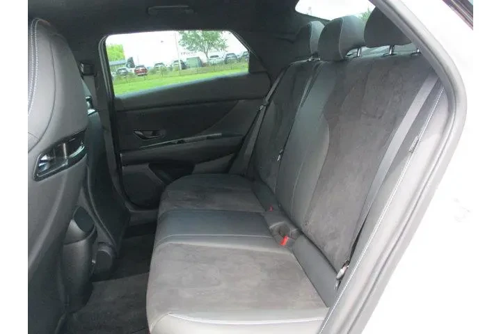 $31995 : Hyundai ELANTRA N 2025 4dr S image 10