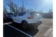 $32999 : Volvo XC40 2025 AWD B5 Plus thumbnail