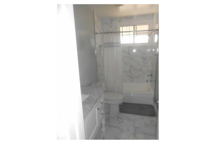 $1100 : ROOM FOR RENT IN BUENA PARK image 8