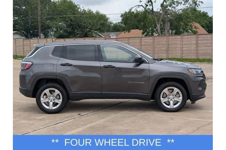 $22903 : Jeep Compass 2024 4x4 Sport image 2