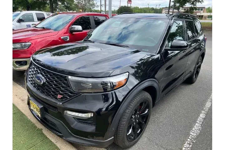 $37898 : Ford Explorer 2021 AWD ST 4d image 1