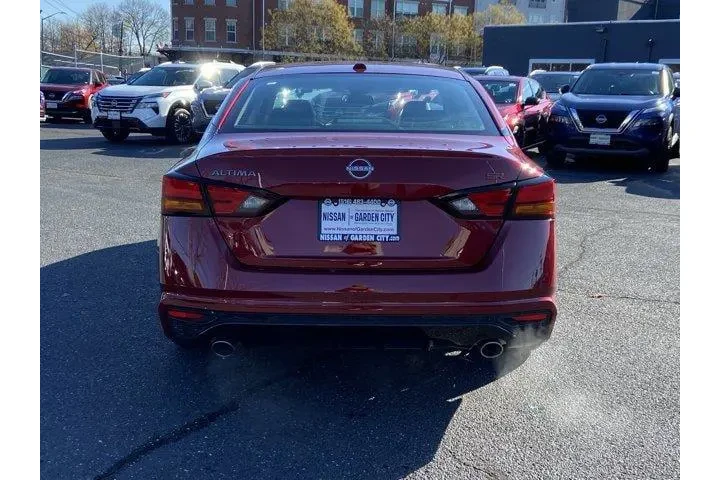$23050 : Nissan Altima 2025 2.5 SR 4d image 5
