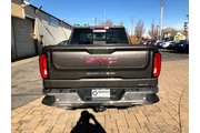 $33990 : 2019 GMC Sierra 1500 SLT Crew thumbnail