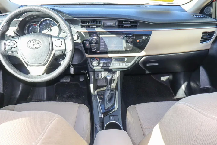 $14988 : 2015 Corolla LE image 10