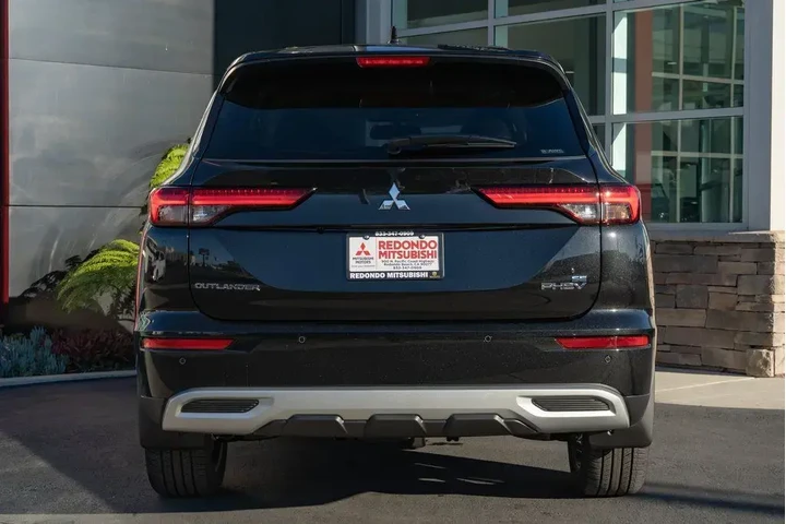 $36180 : Mitsubishi Outlander PHEV 20 image 7