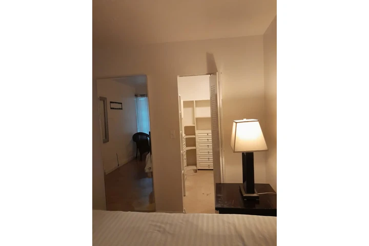 $850 : Rento Habitacion amplia image 2