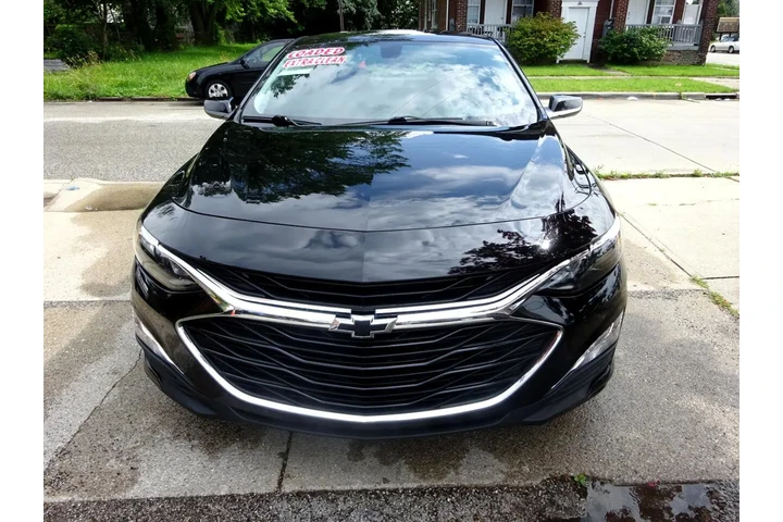 $11900 : 2020 Malibu 4dr Sdn RS image 2