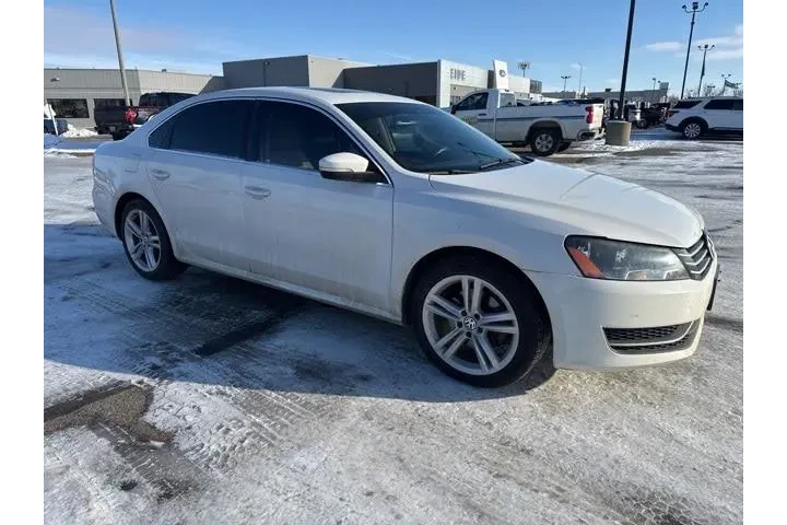 $6000 : Volkswagen Passat 2014 1.8T image 1
