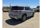 $39395 : Nissan Pathfinder 2024 Plati thumbnail