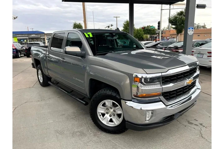 $19950 : 2017 Silverado 1500 LT Crew C image 3