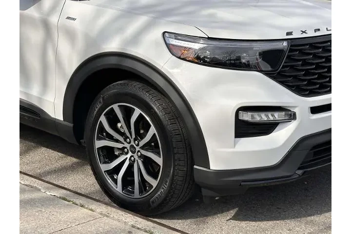 $33990 : Ford Explorer 2022 AWD ST-Li image 9