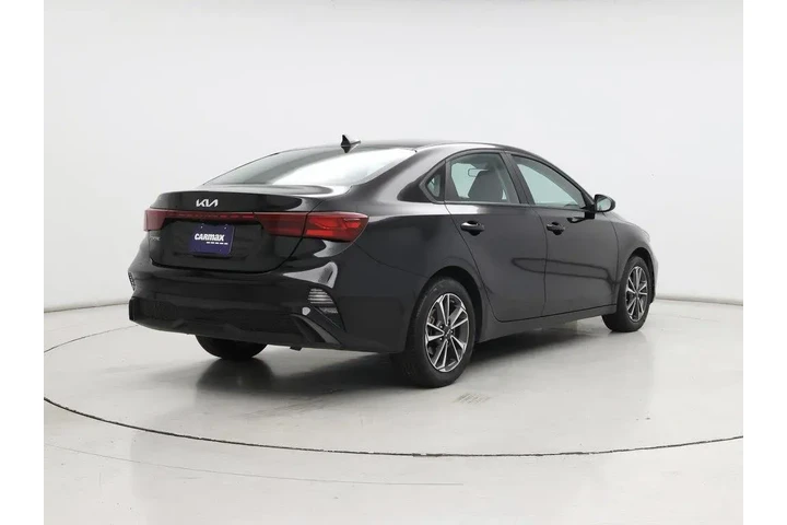 $18998 : Kia Forte 2024 LXS 4dr Sedan image 8