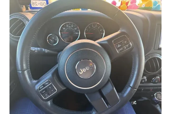 $15673 : Jeep Wrangler JK Unlimited 2 image 10