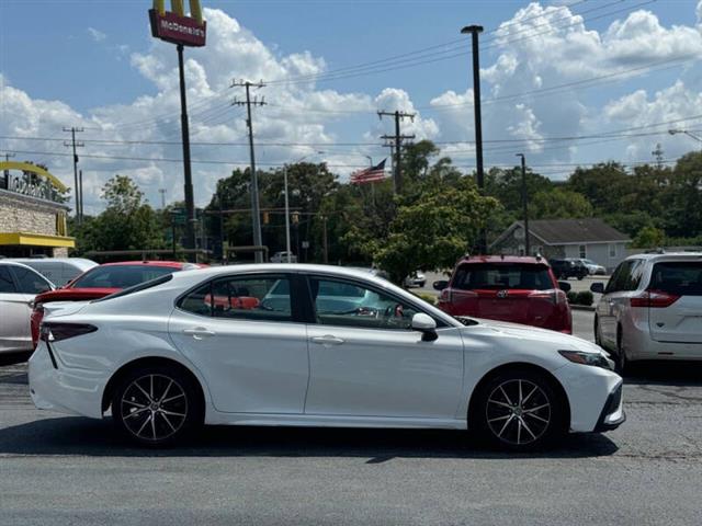 $18495 : 2021 Camry SE image 7