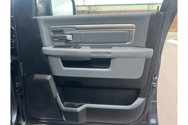 $10470 : Ram 1500 2015 4x4 SLT 4dr Cr image 10