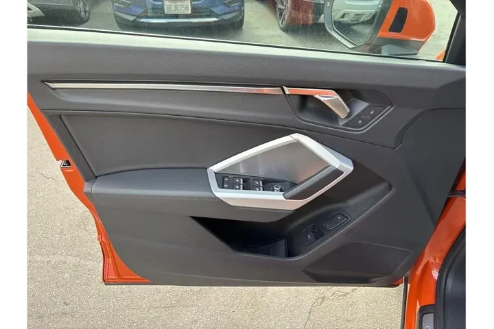 $24988 : Audi Q3 2023 AWD quattro S l image 9