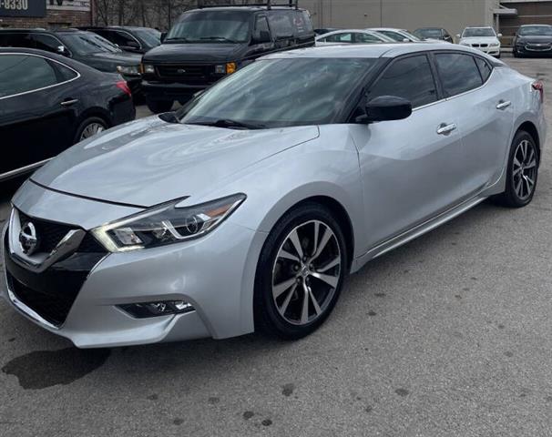 $10900 : 2017 Maxima 3.5 S image 5