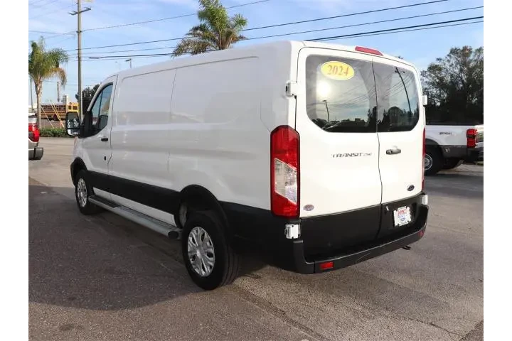 $32904 : Ford Transit 2024 250 3dr SW image 9