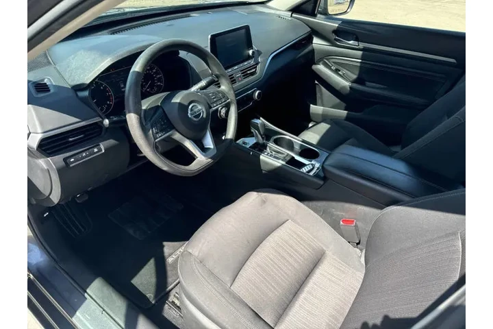 $15999 : 2021 Altima 2.5 SV image 8
