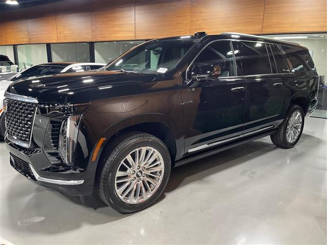 $135995 : Cadillac Escalade Premium image 1