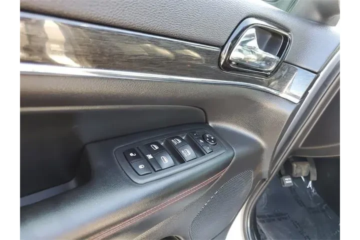 $28900 : Jeep Grand Cherokee 2021 4x4 image 7