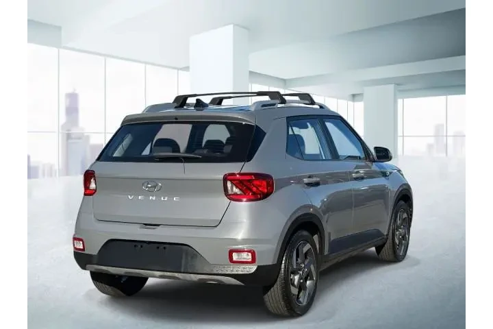 $16998 : Hyundai VENUE 2022 SEL 4dr C image 3