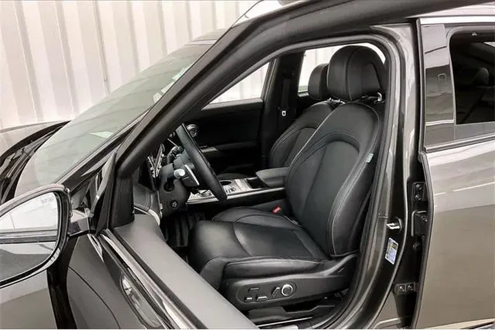 $32990 : Genesis GV60 2024 AWD Advanc image 8