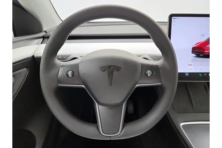 $34998 : Tesla Model Y 2023 AWD Long image 10