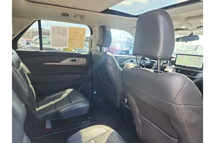 $39999 : Ford Explorer 2025 AWD Activ image 2