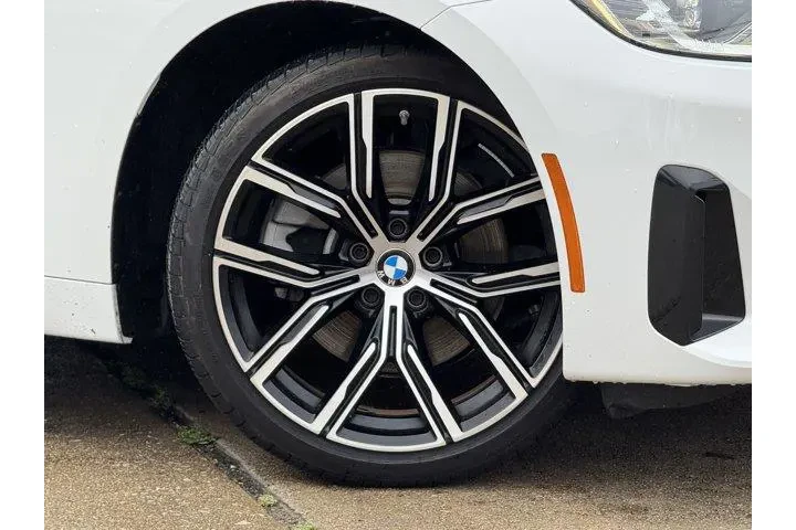 $37992 : BMW 2 Series 2024 AWD 230i x image 3