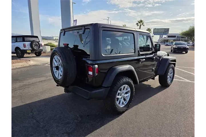$27500 : Jeep Wrangler 2023 4x4 Sport image 7